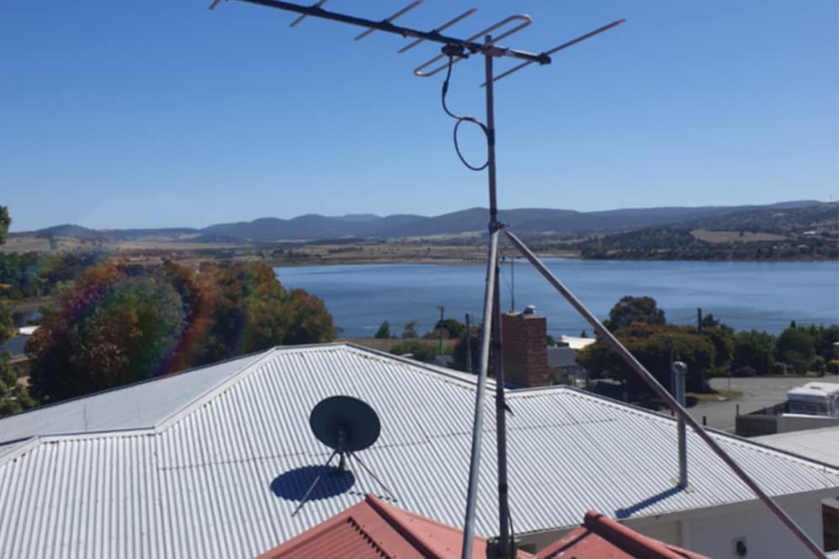 Digital Antenna Installation